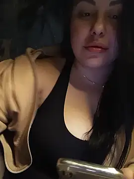 Snapshot of DaisyStreet chatting on 24, 2, 2025 DaisyStreet online show from 24, 2, 2025