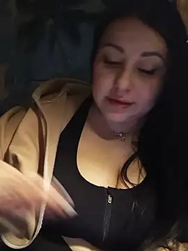 Snapshot of DaisyStreet chatting on 8, 3, 2025 DaisyStreet online show from 8, 3, 2025