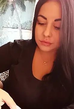 Snapshot of DaisyStreet chatting on 4, 10, 2025 DaisyStreet online show from 4, 10, 2025