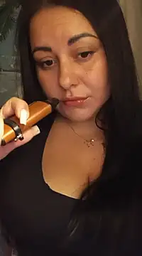 Snapshot of DaisyStreet chatting on 6, 10, 2025 DaisyStreet online show from 6, 10, 2025