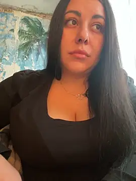 Snapshot of DaisyStreet chatting on 6, 11, 2025 DaisyStreet online show from 6, 11, 2025