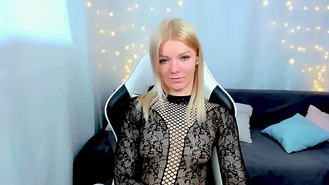 Snapshot of Lily_Daviss chatting on 21, 4, 2026 Lily Daviss online show from 21, 4, 2026