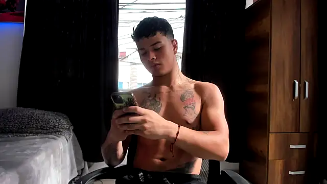 Dominic Biker   online show from 14, 12, 2024