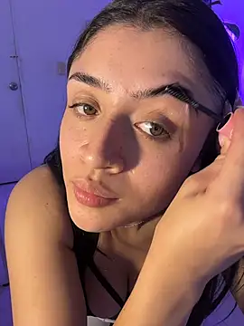 Snapshot of lucianaroy chatting on 22, 10, 2025 lucianaroy online show from 22, 10, 2025