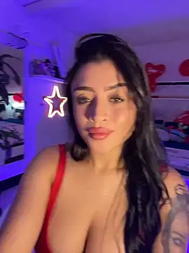 Snapshot of lucianaroy chatting on 15, 2, 2026 lucianaroy online show from 15, 2, 2026