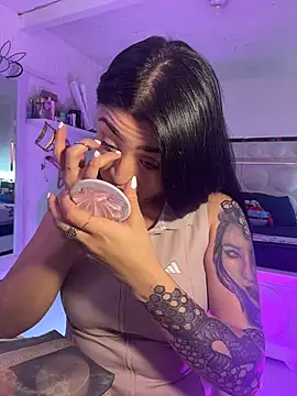 Snapshot of lucianaroy chatting on 18, 2, 2026 lucianaroy online show from 18, 2, 2026