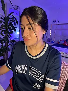 Snapshot of lucianaroy chatting on 2, 3, 2026 lucianaroy online show from 2, 3, 2026