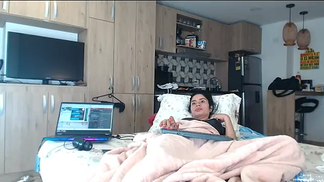 Alondra fetish online show from 27, 2, 2025