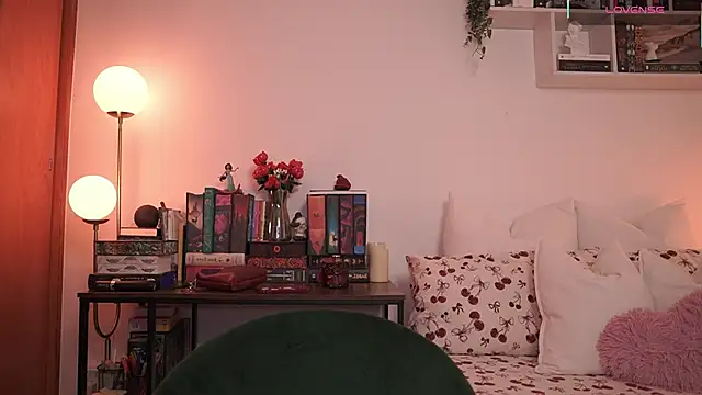 EmilyxRose - online show from 5, 10, 2025