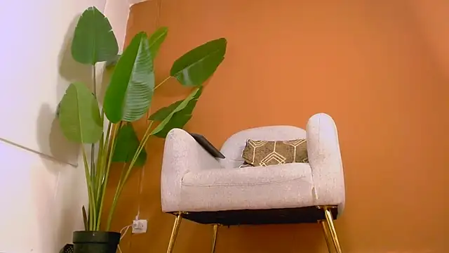 Snapshot of Sara_ow chatting on 21, 7, 2026 Sara ow online show from 21, 7, 2026