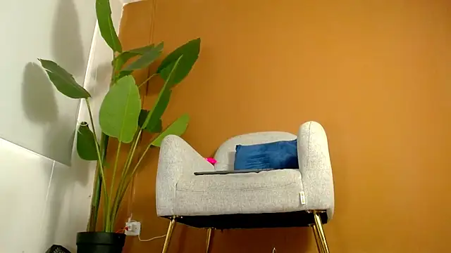 Snapshot of Sara_ow chatting on 28, 7, 2026 Sara ow online show from 28, 7, 2026