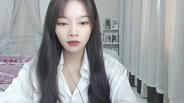 Snapshot of Jenny-Z chatting on 2, 11, 2025 Jenny-Z online show from 2, 11, 2025