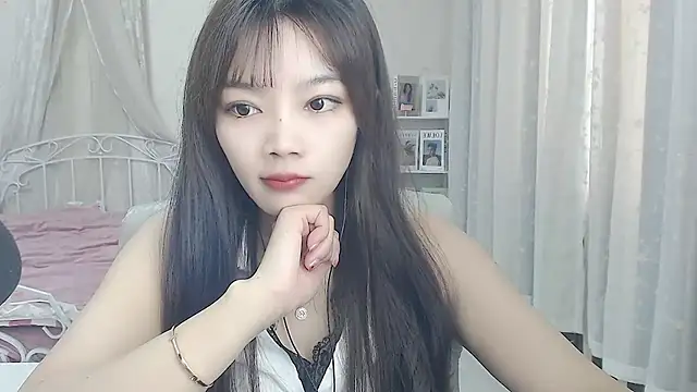 Snapshot of Jenny-Z chatting on 11, 11, 2025 Jenny-Z online show from 11, 11, 2025