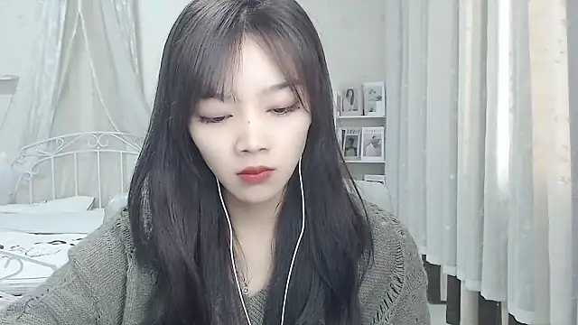 Snapshot of Jenny-Z chatting on 6, 1, 2026 Jenny-Z online show from 6, 1, 2026