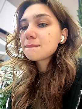 QuitieLia online show from 28, 9, 2025