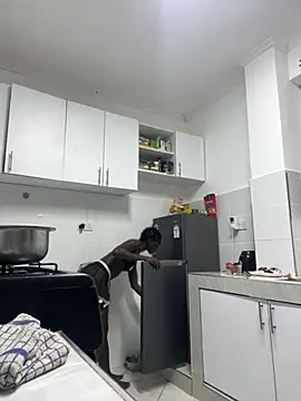 Snapshot of petiteebony_81 chatting on 30, 11, 2025 petiteebony 81 online show from 30, 11, 2025