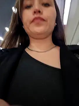 Snapshot of marena_saenz chatting on 24, 10, 2025 marena saenz online show from 24, 10, 2025