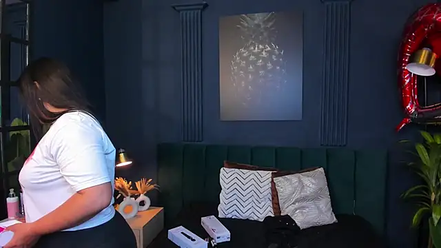 taylor bennet online show from 24, 2, 2025