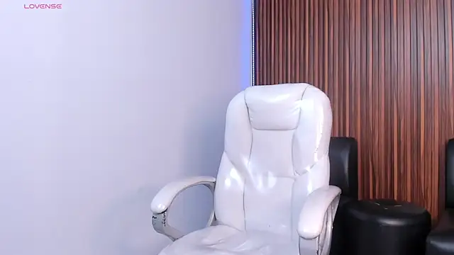 Snapshot of Alex_cute77 chatting on 15, 1, 2026 Alex cute77 online show from 15, 1, 2026