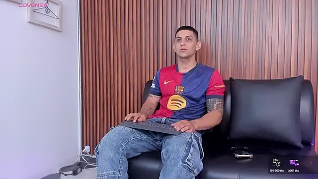 Snapshot of Alex_cute77 chatting on 1, 2, 2026 Alex cute77 online show from 1, 2, 2026