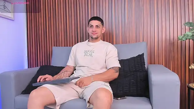 Snapshot of Alex_cute77 chatting on 3, 3, 2026 Alex cute77 online show from 3, 3, 2026