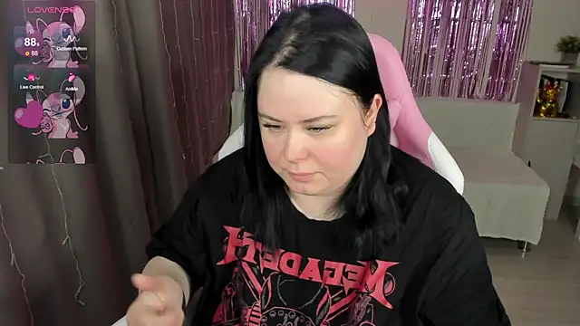 Snapshot of Akemi_BBW chatting on 29, 4, 2026 Akemi BBW online show from 29, 4, 2026