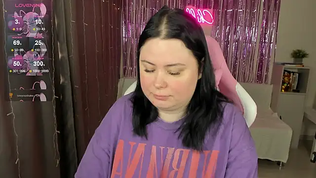 Snapshot of Akemi_BBW chatting on 5, 5, 2026 Akemi BBW online show from 5, 5, 2026