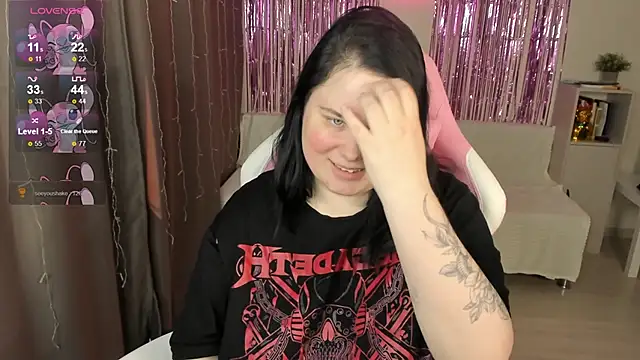 Snapshot of Akemi_BBW chatting on 7, 5, 2026 Akemi BBW online show from 7, 5, 2026