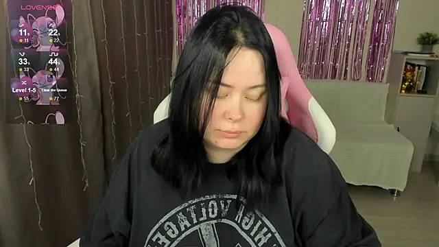 Snapshot of Akemi_BBW chatting on 9, 5, 2026 Akemi BBW online show from 9, 5, 2026