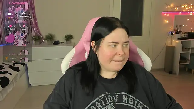 Snapshot of Akemi_BBW chatting on 2, 6, 2026 Akemi BBW online show from 2, 6, 2026