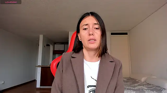 zoe jeane beker online show from 10, 12, 2024