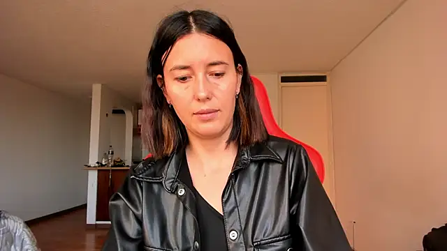 zoe jeane beker online show from 26, 2, 2025