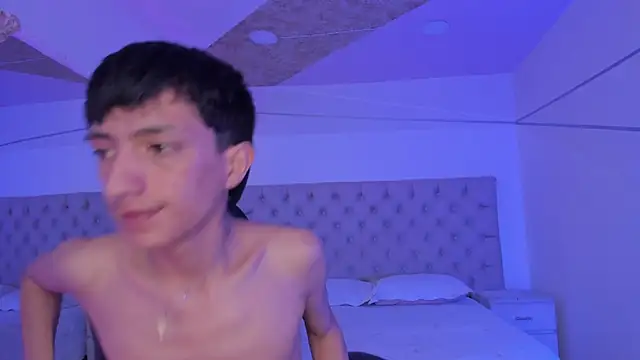 Snapshot of DereckCooperr chatting on 23, 10, 2025 DereckCooperr online show from 23, 10, 2025