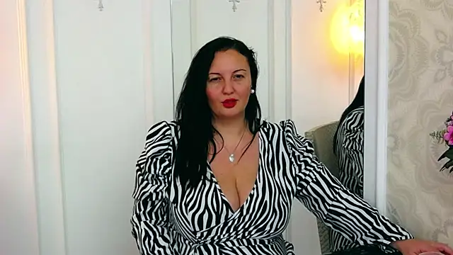 Snapshot of JudithCombs chatting on 4, 12, 2024 JudithCombs online show from 4, 12, 2024