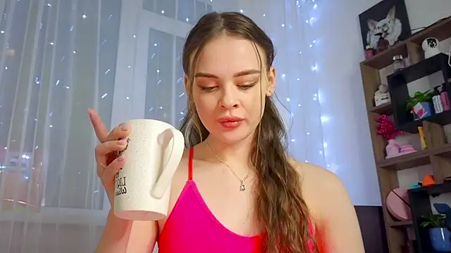 KristenSayles online show from 28, 2, 2025