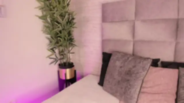 mia crawford online show from 21, 10, 2025