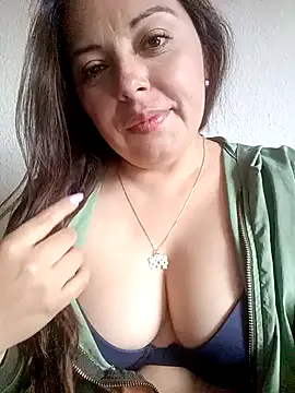 Snapshot of seherlatin chatting on 22, 1, 2025 seherlatin online show from 22, 1, 2025