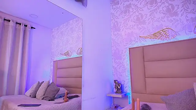 Snapshot of monserrat_towers chatting on 6, 11, 2025 monserrat towers online show from 6, 11, 2025