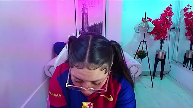 Snapshot of Isa_reel chatting on 14, 9, 2025 Isa reel online show from 14, 9, 2025