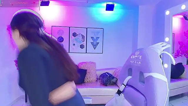 Snapshot of Isa_reel chatting on 17, 10, 2025 Isa reel online show from 17, 10, 2025