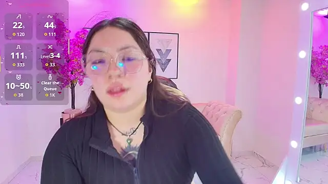 Snapshot of Isa_reel chatting on 28, 11, 2025 Isa reel online show from 28, 11, 2025