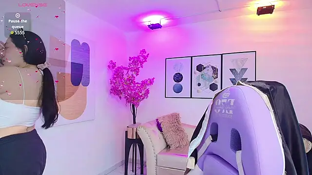 Snapshot of Isa_reel chatting on 5, 12, 2025 Isa reel online show from 5, 12, 2025