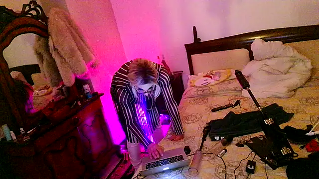 Snapshot of CharlotteVixxens chatting on 11, 1, 2026 CharlotteVixxens online show from 11, 1, 2026