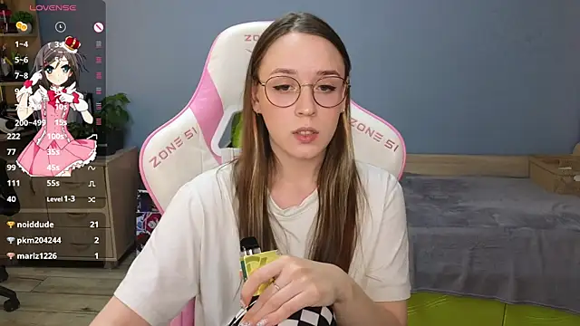 Snapshot of Sweet_frosti chatting on 18, 12, 2024 Sweet frosti online show from 18, 12, 2024