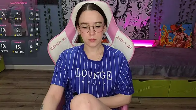 Snapshot of Sweet_frosti chatting on 3, 10, 2025 Sweet frosti online show from 3, 10, 2025