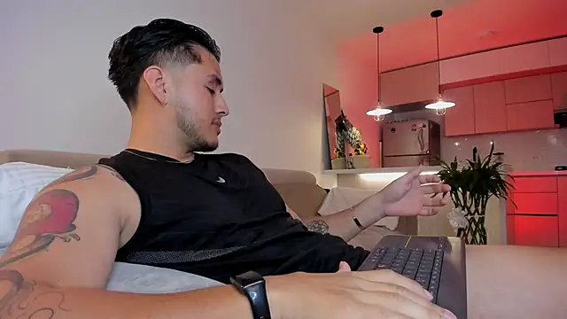 Chriskyle  online show from 18, 9, 2025