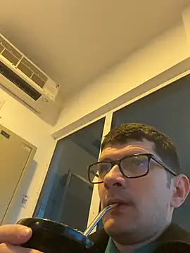 Juliano2289 online show from 28, 4, 2026