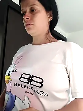 Snapshot of CurvySara1 chatting on 28, 5, 2026 CurvySara1 online show from 28, 5, 2026