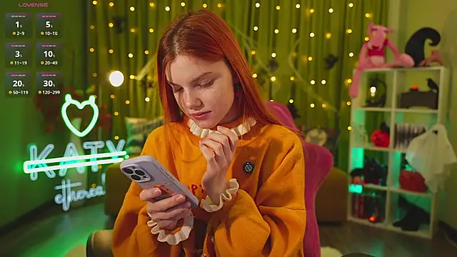 Katy  Ethereal online show from 27, 10, 2025