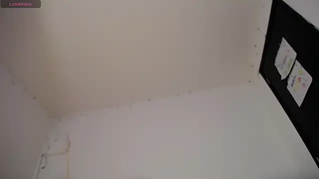 xairaruiz  online show from 4, 3, 2025
